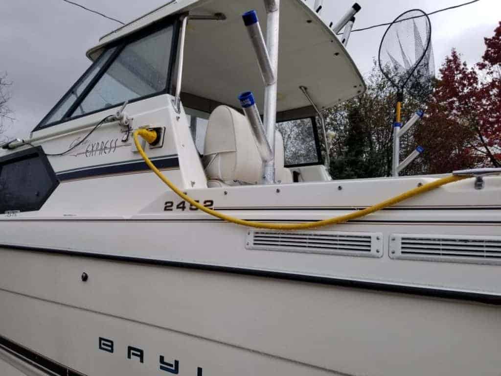 How Much Does a Cuddy Cabin Boat Weigh? – Cuddy and Cruiser Guide