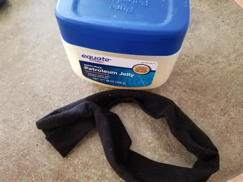 petroleum jelly for ant barrier